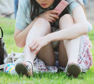 夏祭りパンチラ（浴衣女子多数）のエロ画像